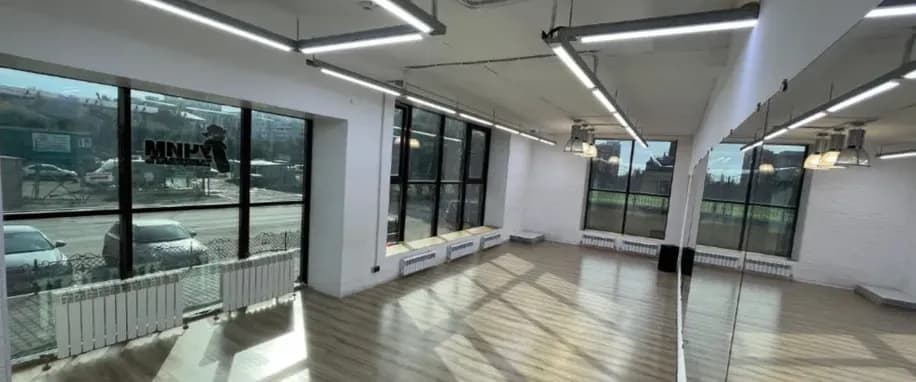 gallery slide