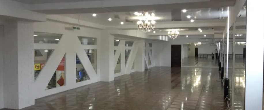 gallery slide