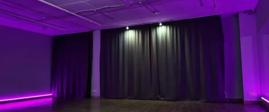 gallery slide