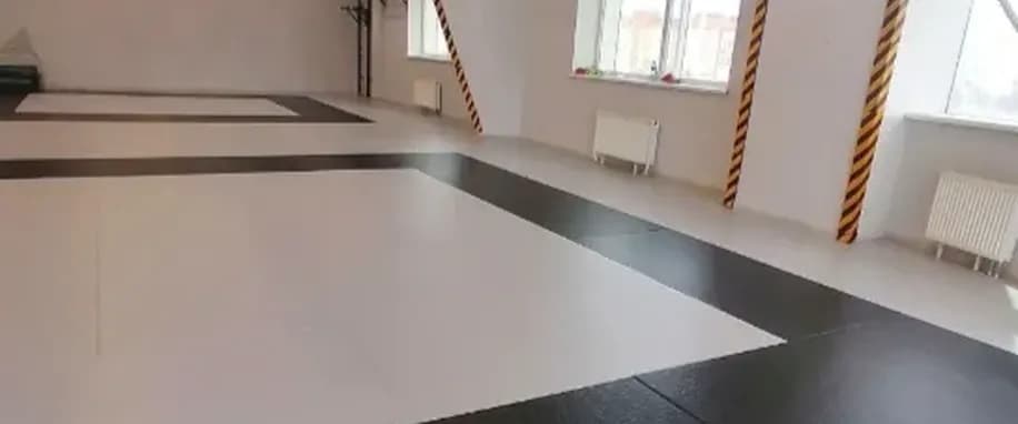 gallery slide